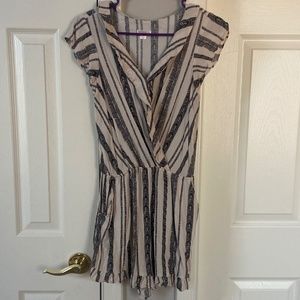 Xhilaration Romper SZ M